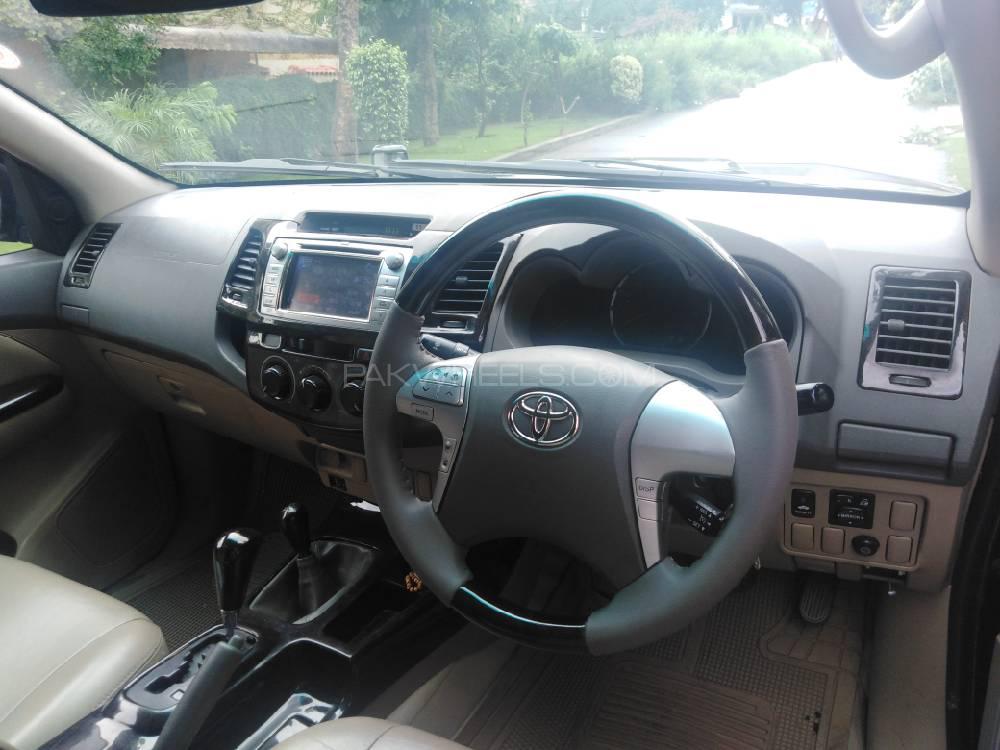 Toyota Hilux 2013 for Sale in Islamabad Toyota Hilux 2013 for Sale in Islamabad Image-7