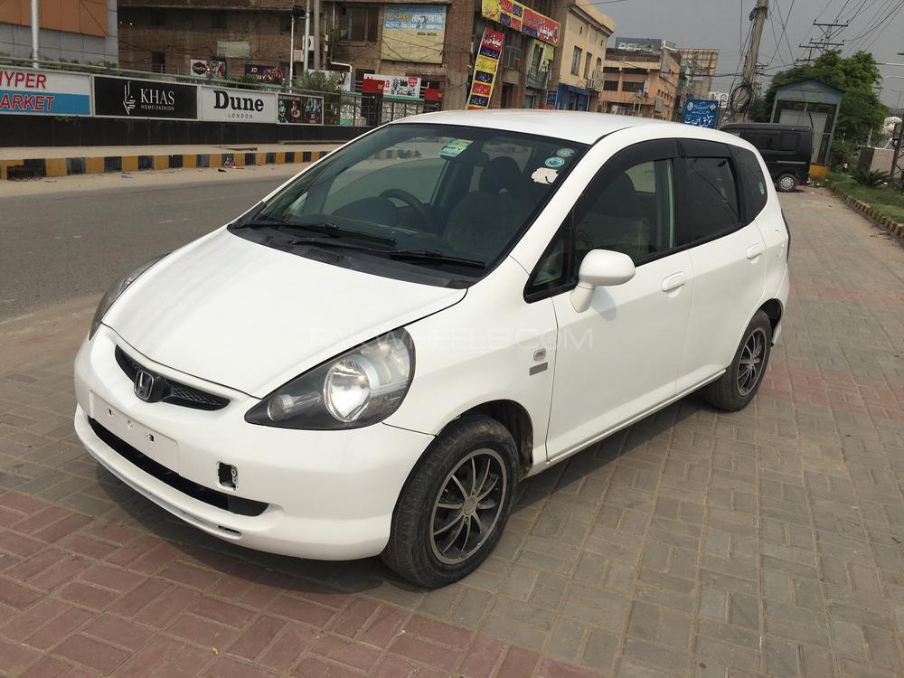 Honda Fit 2007 for Sale in Gujranwala Honda Fit 2007 for Sale in Gujranwala Image-2