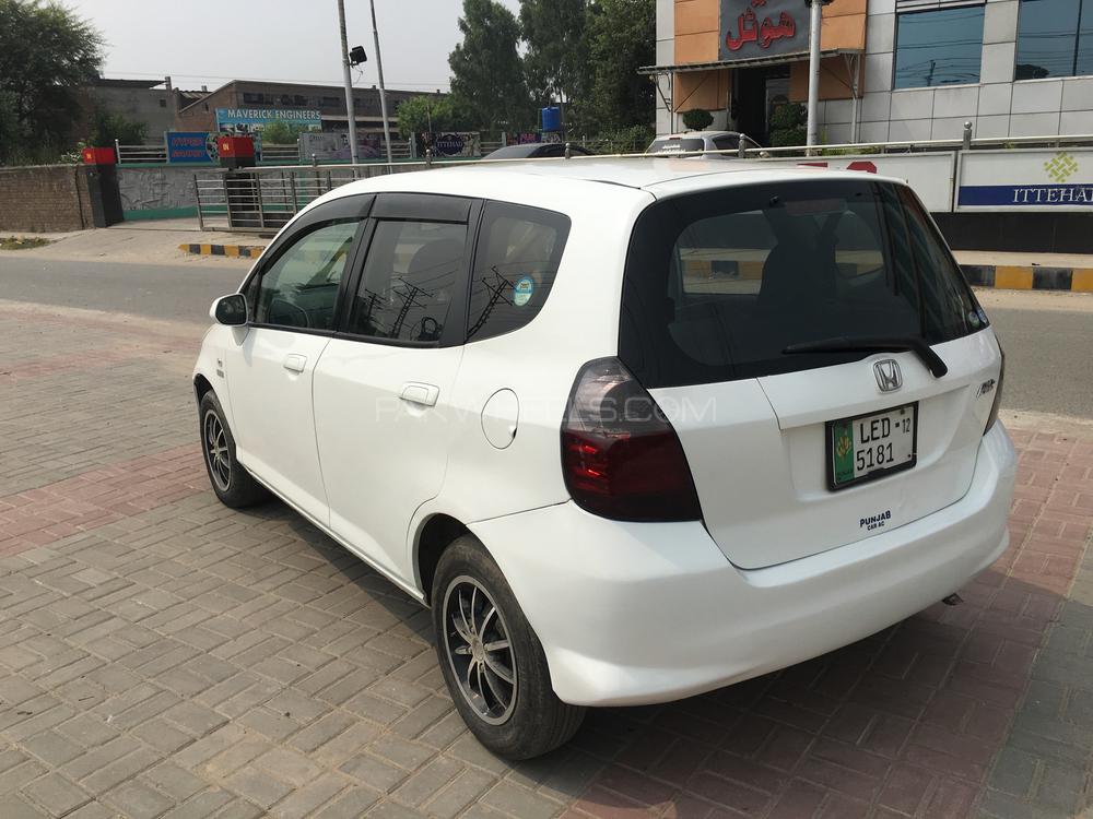 Honda Fit 2007 for Sale in Gujranwala Honda Fit 2007 for Sale in Gujranwala Image-6