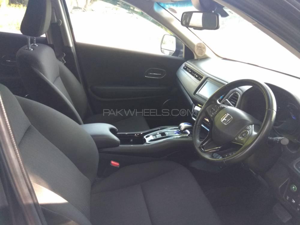 Honda Vezel 2017 for Sale in Islamabad Honda Vezel 2017 for Sale in Islamabad Image-9