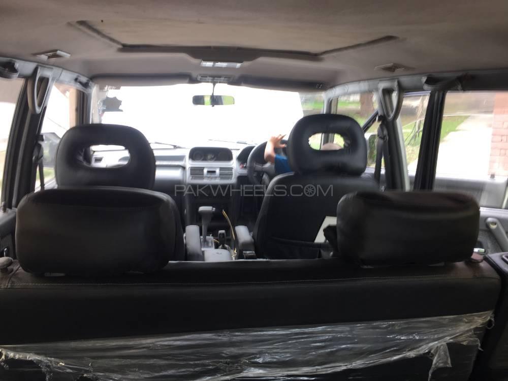 Mitsubishi Pajero 1993 for Sale in Lahore Mitsubishi Pajero 1993 for Sale in Lahore Image-11