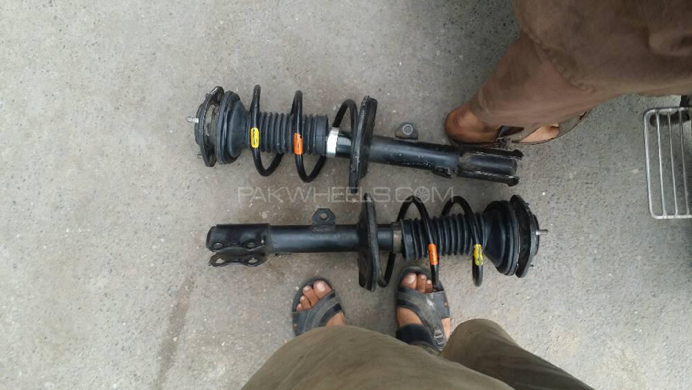corolla xli front shock and rear also availible Image-1