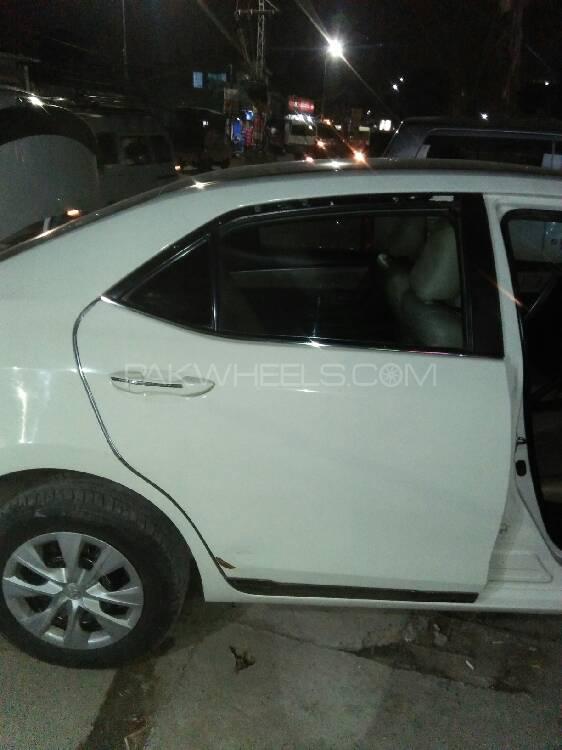 Toyota Corolla 2017 for Sale in Lahore Toyota Corolla 2017 for Sale in Lahore Image-5