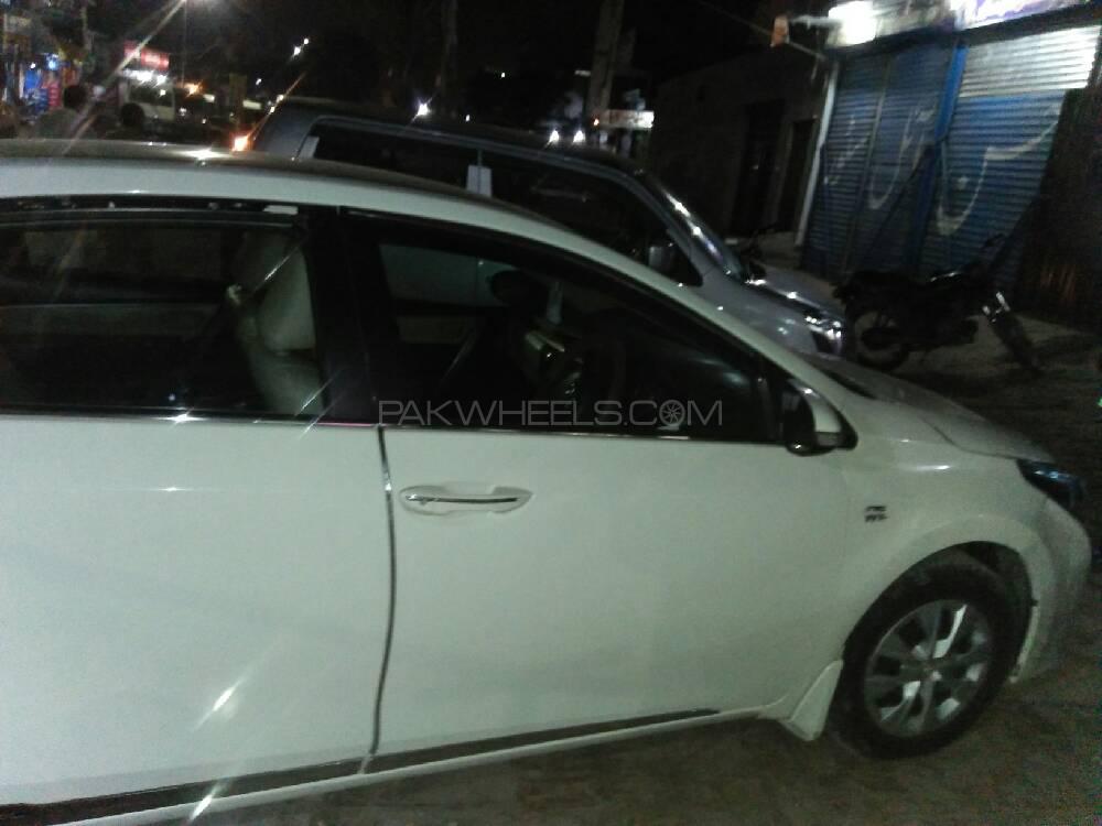 Toyota Corolla 2017 for Sale in Lahore Toyota Corolla 2017 for Sale in Lahore Image-13