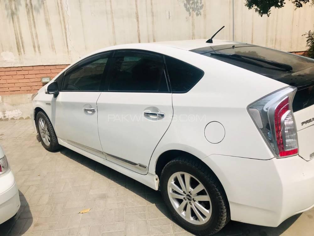 Toyota Prius 2012 for Sale in Peshawar Toyota Prius 2012 for Sale in Peshawar Image-10