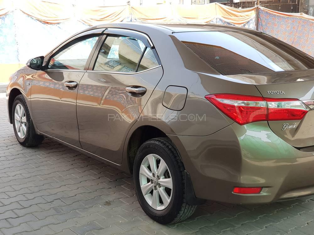 Toyota Corolla 2014 for Sale in Multan Toyota Corolla 2014 for Sale in Multan Image-12