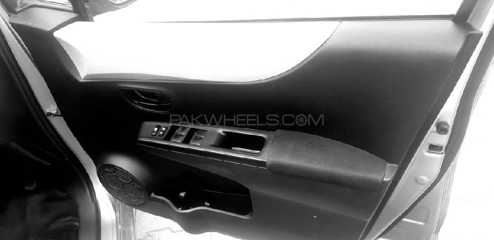 Toyota Vitz 2016 for Sale in Bahawalpur Toyota Vitz 2016 for Sale in Bahawalpur Image-3
