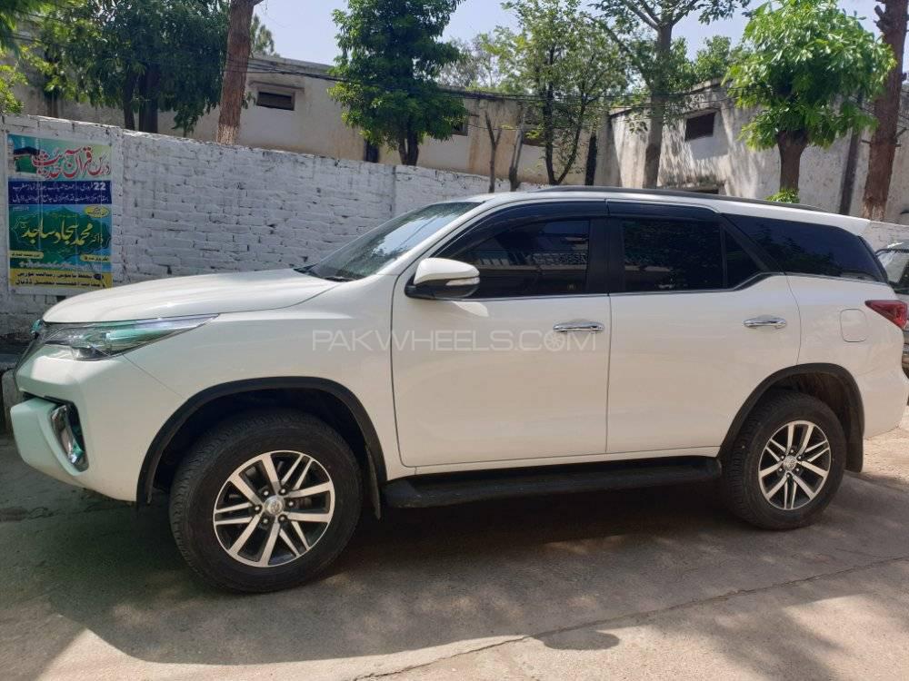 Toyota Fortuner 2018 for Sale in Dadyal Ak Image-1