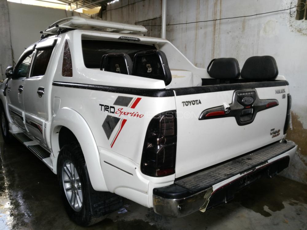 Toyota Hilux 2011 for Sale in Karachi Toyota Hilux 2011 for Sale in Karachi Image-6
