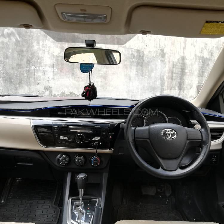 Toyota Corolla 2014 for Sale in Lahore Toyota Corolla 2014 for Sale in Lahore Image-12