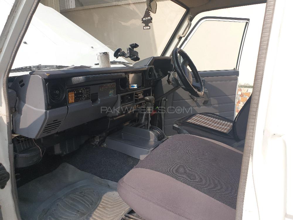 ٹویوٹا لینڈ کروزر 1993 for Sale in پشاور ٹویوٹا لینڈ کروزر 1993 for Sale in پشاور Image-4