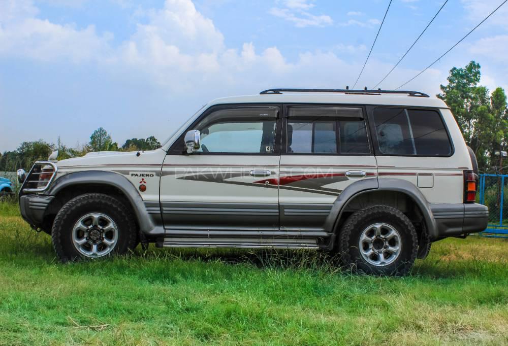 Mitsubishi Pajero 1995 for Sale in Abbottabad Mitsubishi Pajero 1995 for Sale in Abbottabad Image-2