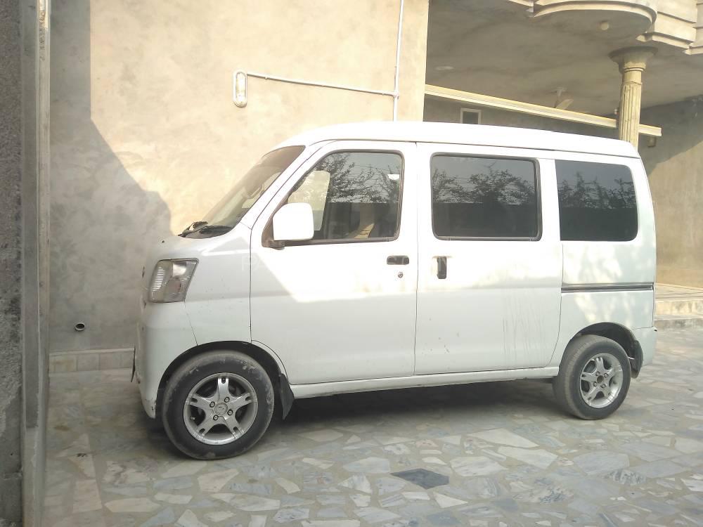 Daihatsu Hijet 2011 for Sale in Peshawar Image-1