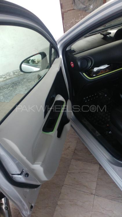 Toyota Aqua 2014 for Sale in Lahore Toyota Aqua 2014 for Sale in Lahore Image-6
