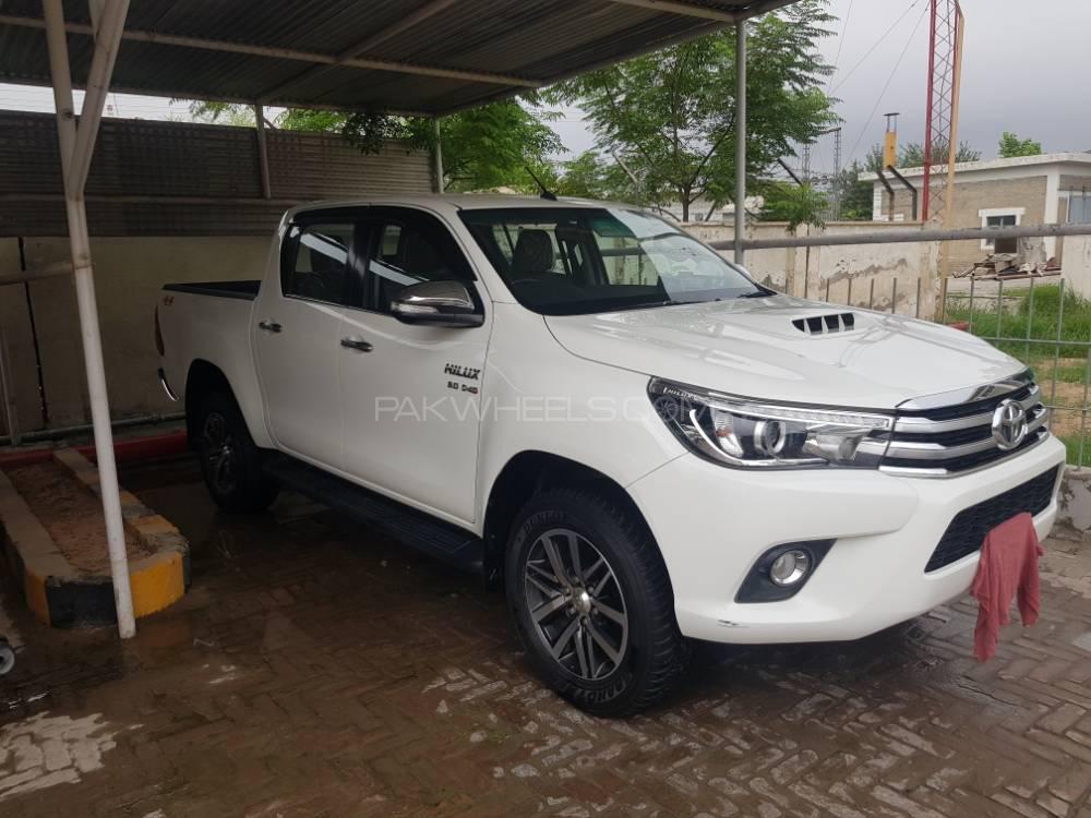 Toyota Hilux 2017 for Sale in Kohat Image-1