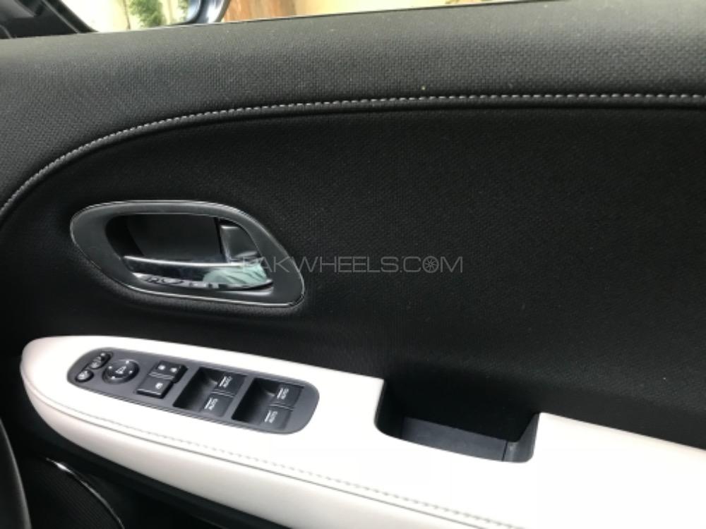 Honda Vezel 2016 for Sale in Rawalpindi Honda Vezel 2016 for Sale in Rawalpindi Image-6