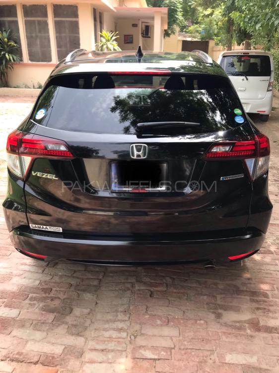 Honda Vezel 2016 for Sale in Rawalpindi Honda Vezel 2016 for Sale in Rawalpindi Image-9