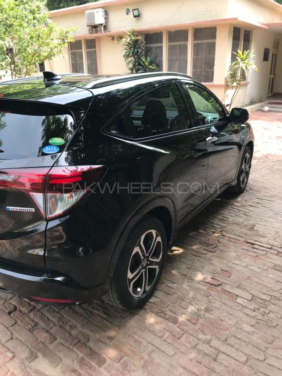 Honda Vezel 2016 for Sale in Rawalpindi Honda Vezel 2016 for Sale in Rawalpindi Image-10