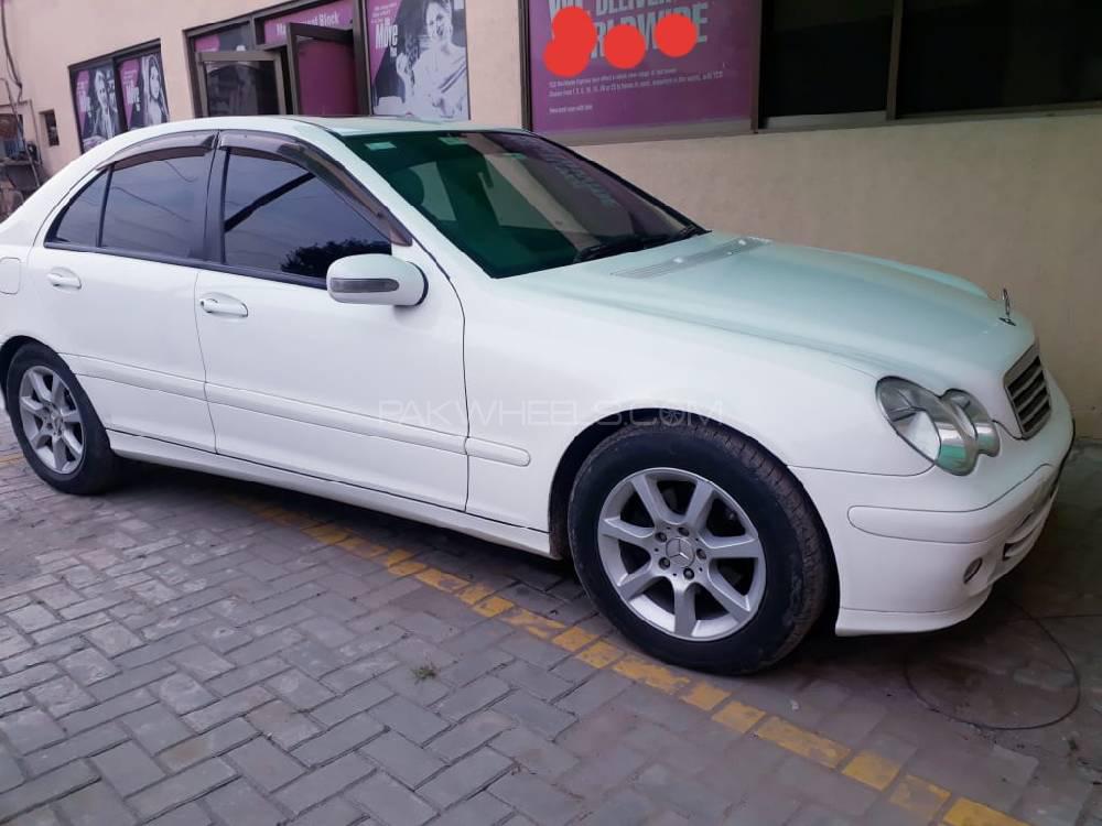 Mercedes Benz C Class 2005 for Sale in Gujranwala Image-1