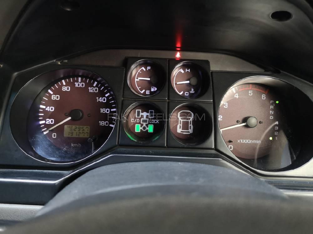 Mitsubishi Pajero 1999 for Sale in Lahore Mitsubishi Pajero 1999 for Sale in Lahore Image-5