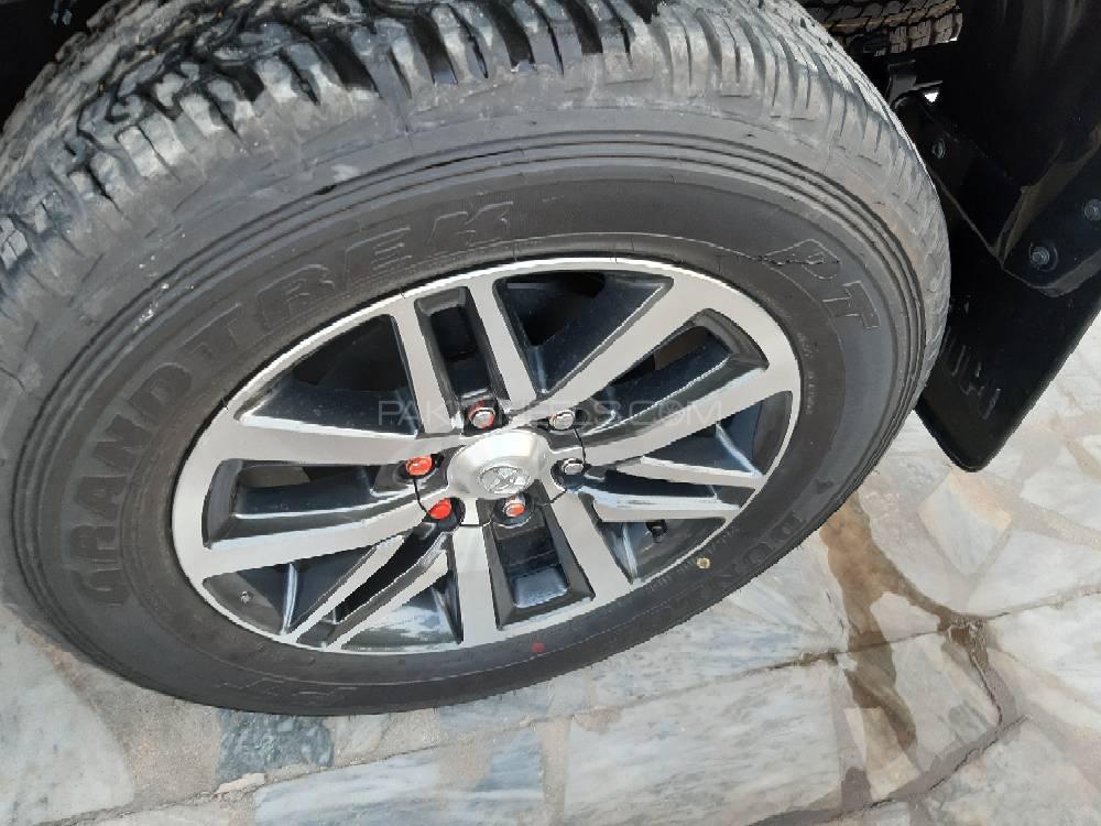 Toyota Hilux 2019 for Sale in Peshawar Toyota Hilux 2019 for Sale in Peshawar Image-9