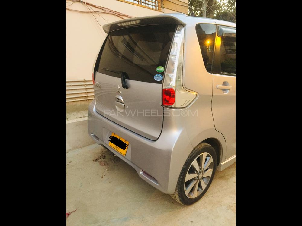 مٹسوبیشی ای کے کسٹم 2014 for Sale in کراچی مٹسوبیشی ای کے کسٹم 2014 for Sale in کراچی Image-5