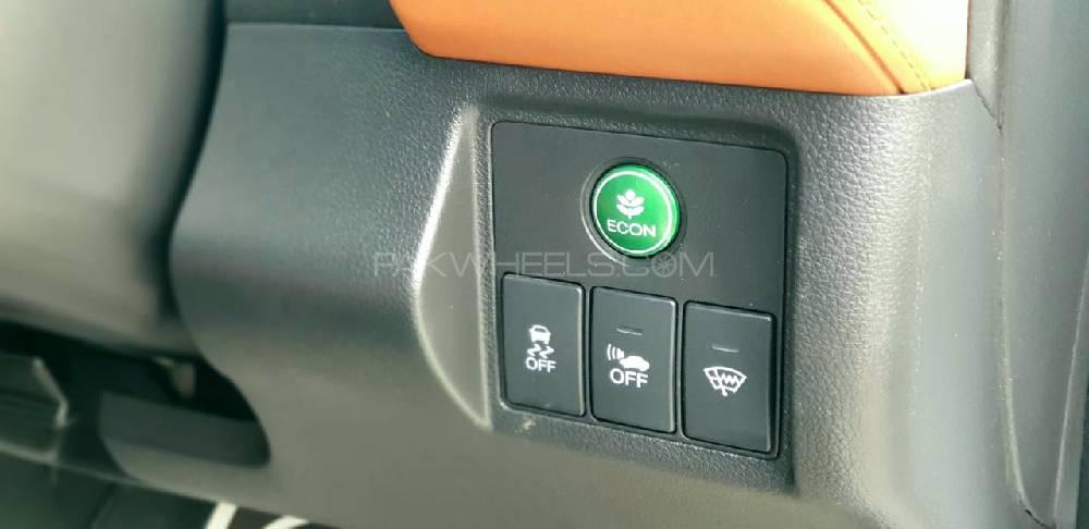 ہونڈا ویزِل 2016 for Sale in کراچی ہونڈا ویزِل 2016 for Sale in کراچی Image-12