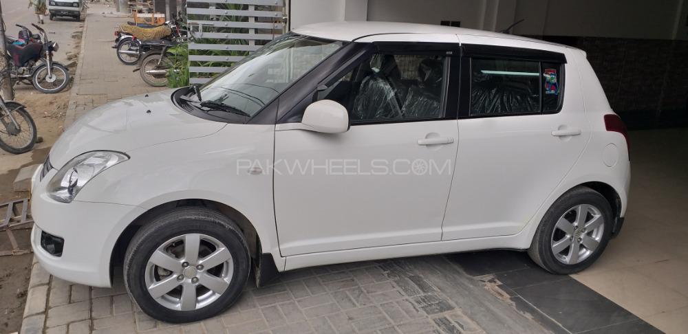 Suzuki Swift 2018 for Sale in Karachi Suzuki Swift 2018 for Sale in Karachi Image-4