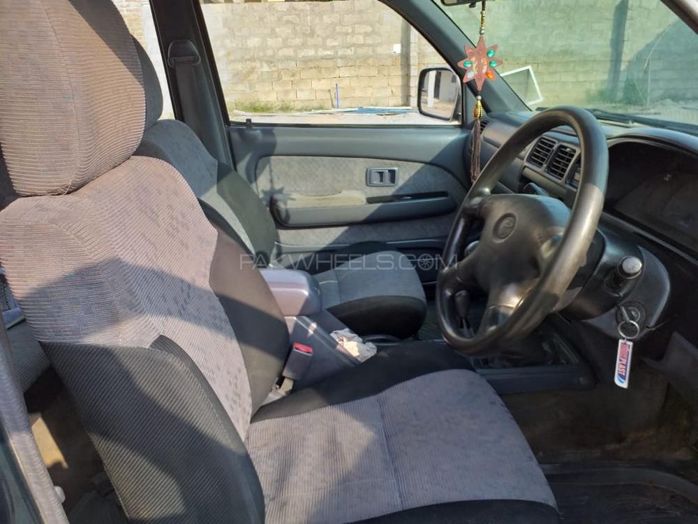 Toyota Hilux 2002 for Sale in Islamabad Toyota Hilux 2002 for Sale in Islamabad Image-7
