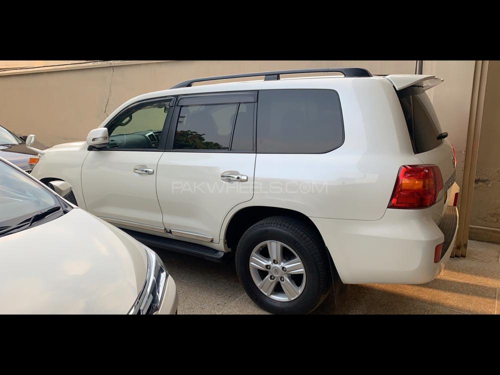 Toyota Land Cruiser 2013 for Sale in Lahore Toyota Land Cruiser 2013 for Sale in Lahore Image-4