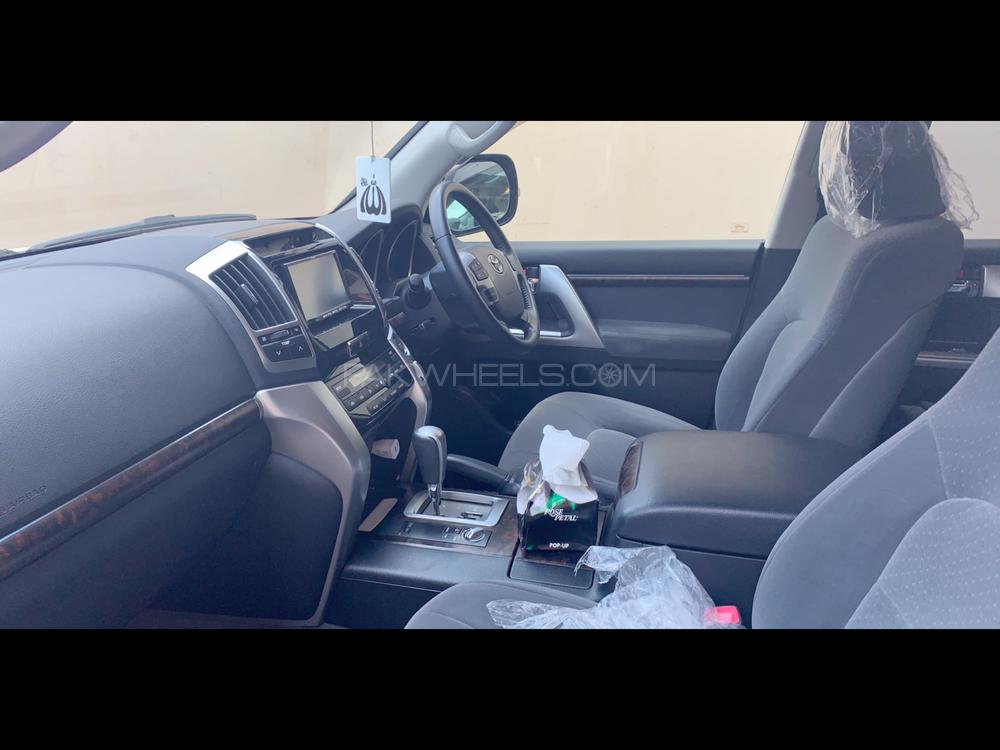 Toyota Land Cruiser 2013 for Sale in Lahore Toyota Land Cruiser 2013 for Sale in Lahore Image-10