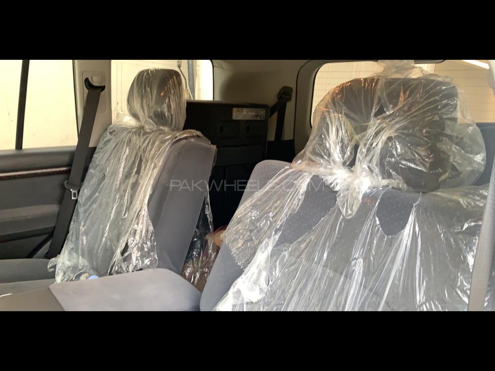 Toyota Land Cruiser 2013 for Sale in Lahore Toyota Land Cruiser 2013 for Sale in Lahore Image-18