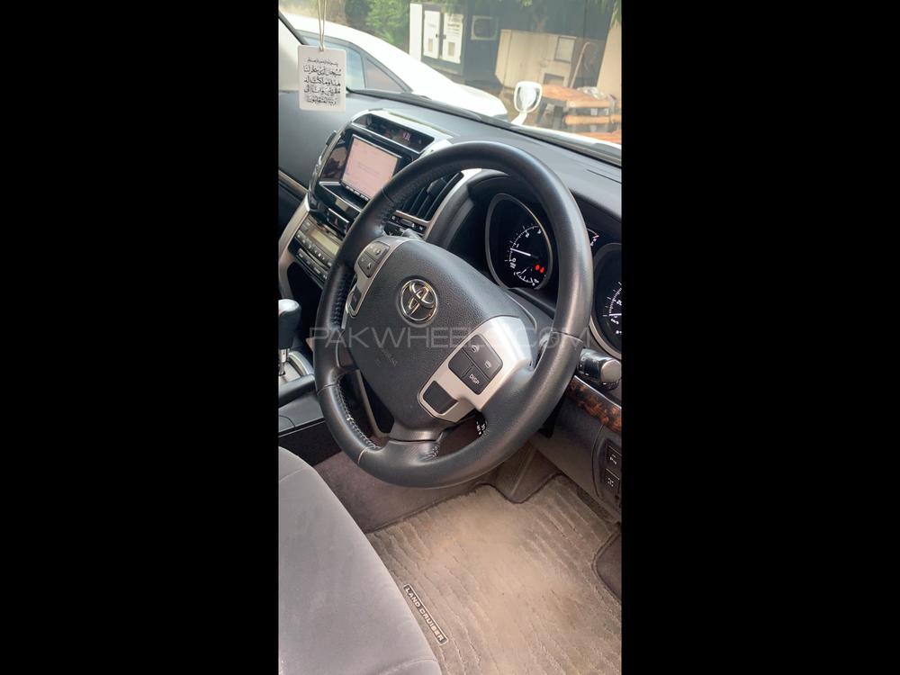 Toyota Land Cruiser 2013 for Sale in Lahore Toyota Land Cruiser 2013 for Sale in Lahore Image-19