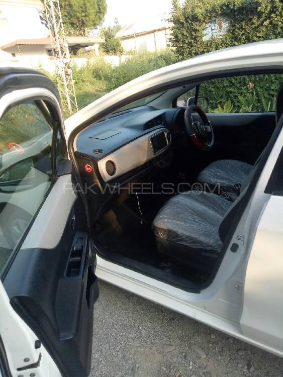 Toyota Vitz 2012 for Sale in Dera ismail khan Toyota Vitz 2012 for Sale in Dera ismail khan Image-10