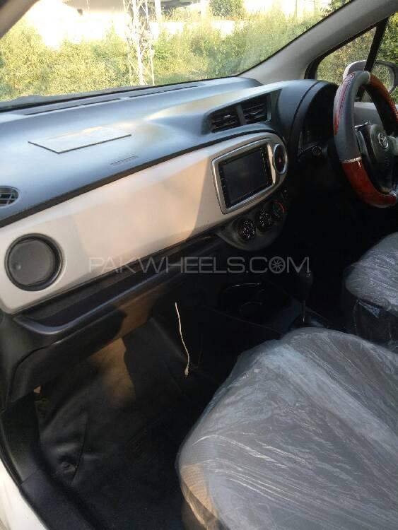 Toyota Vitz 2012 for Sale in Dera ismail khan Toyota Vitz 2012 for Sale in Dera ismail khan Image-18