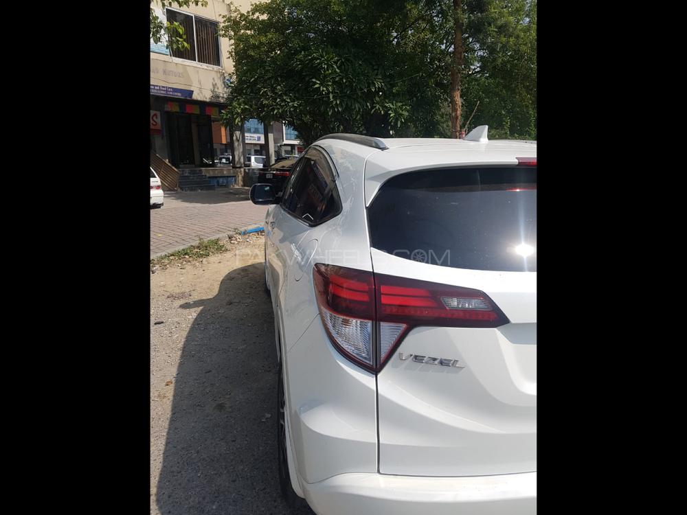 Honda Vezel 2015 for Sale in Islamabad Honda Vezel 2015 for Sale in Islamabad Image-8