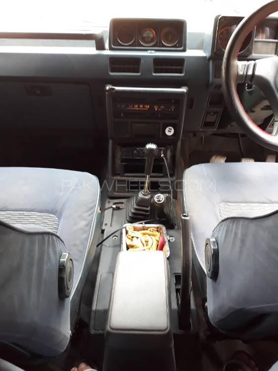 Mitsubishi Pajero 1990 for Sale in Peshawar Mitsubishi Pajero 1990 for Sale in Peshawar Image-13