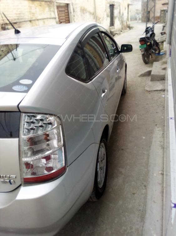 Toyota Prius 2011 for Sale in Attock Toyota Prius 2011 for Sale in Attock Image-3