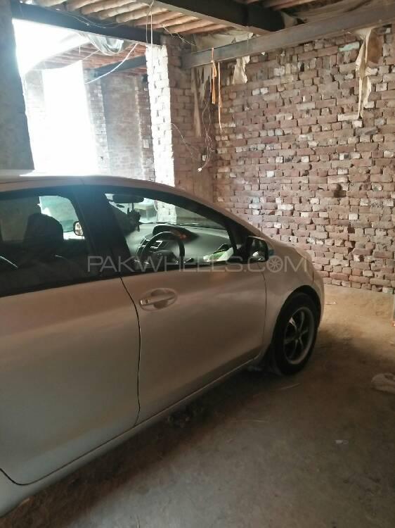 Toyota Vitz 2013 for Sale in Faisalabad Toyota Vitz 2013 for Sale in Faisalabad Image-8