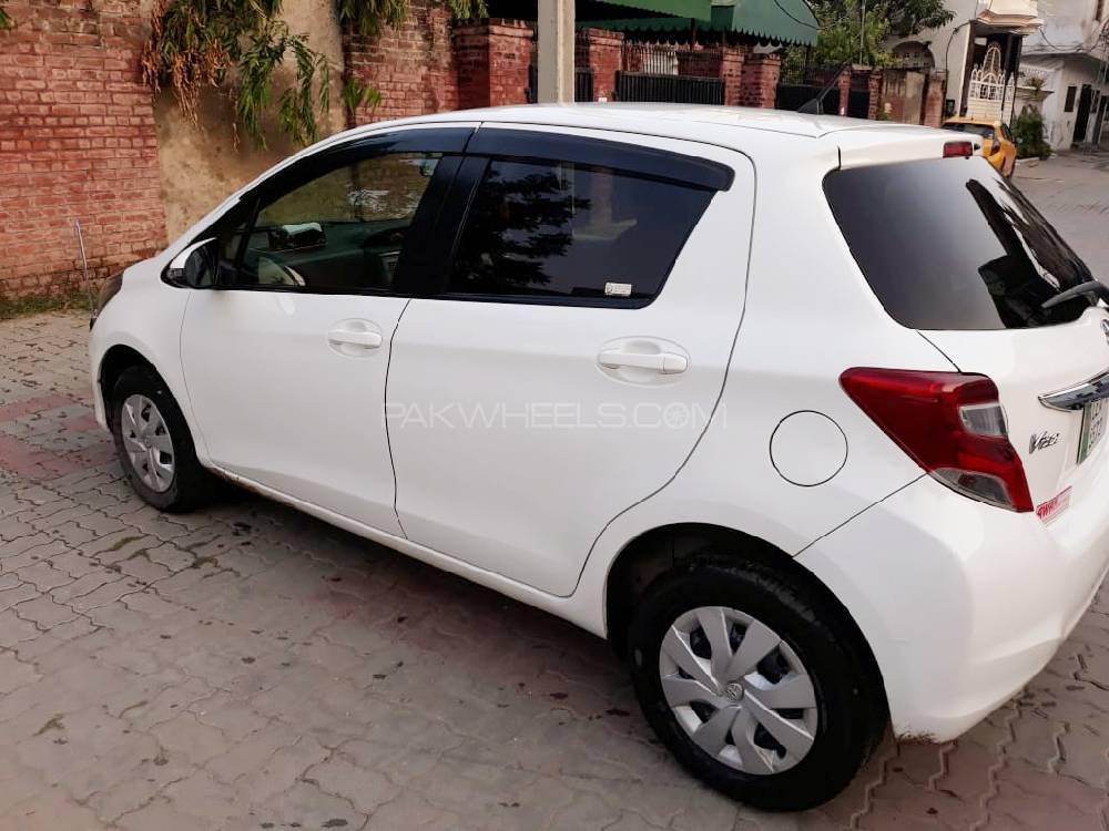 Toyota Vitz 2014 for Sale in Sialkot Toyota Vitz 2014 for Sale in Sialkot Image-5