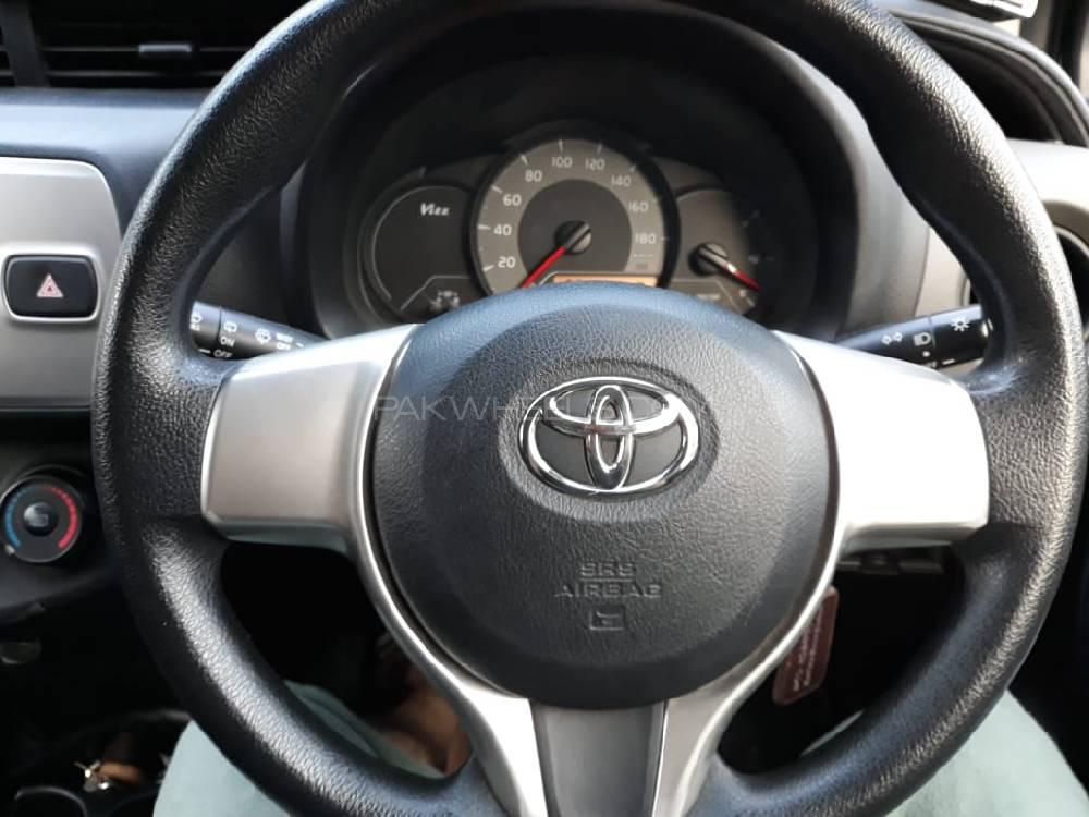 Toyota Vitz 2014 for Sale in Sialkot Toyota Vitz 2014 for Sale in Sialkot Image-9