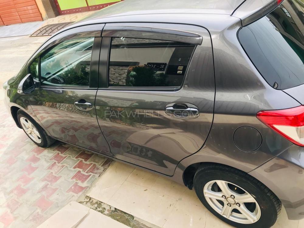 Toyota Vitz 2014 for Sale in Lahore Toyota Vitz 2014 for Sale in Lahore Image-6