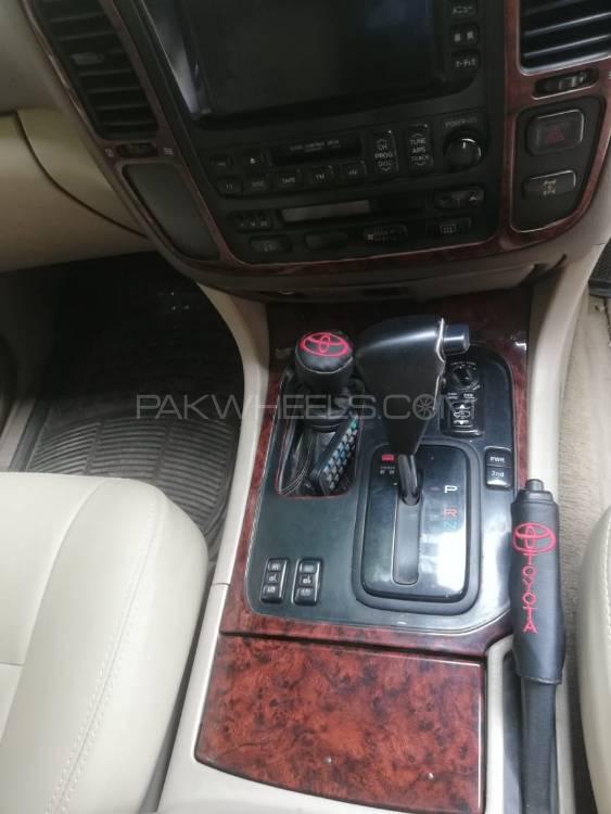 Toyota Land Cruiser 2001 for Sale in Sheikhupura Toyota Land Cruiser 2001 for Sale in Sheikhupura Image-6
