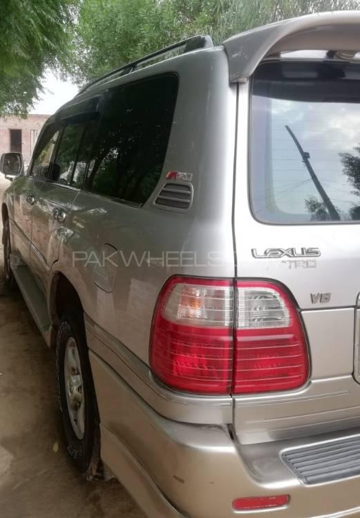 Toyota Land Cruiser 2001 for Sale in Sheikhupura Toyota Land Cruiser 2001 for Sale in Sheikhupura Image-9