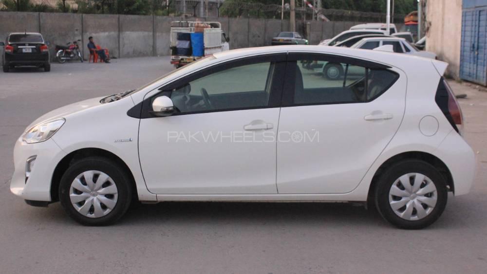 Toyota Aqua 2015 for Sale in Rawalpindi Toyota Aqua 2015 for Sale in Rawalpindi Image-4
