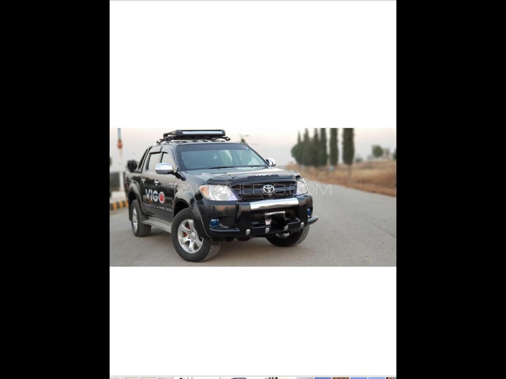 Toyota Hilux 2010 for Sale in Fateh Jang Image-1