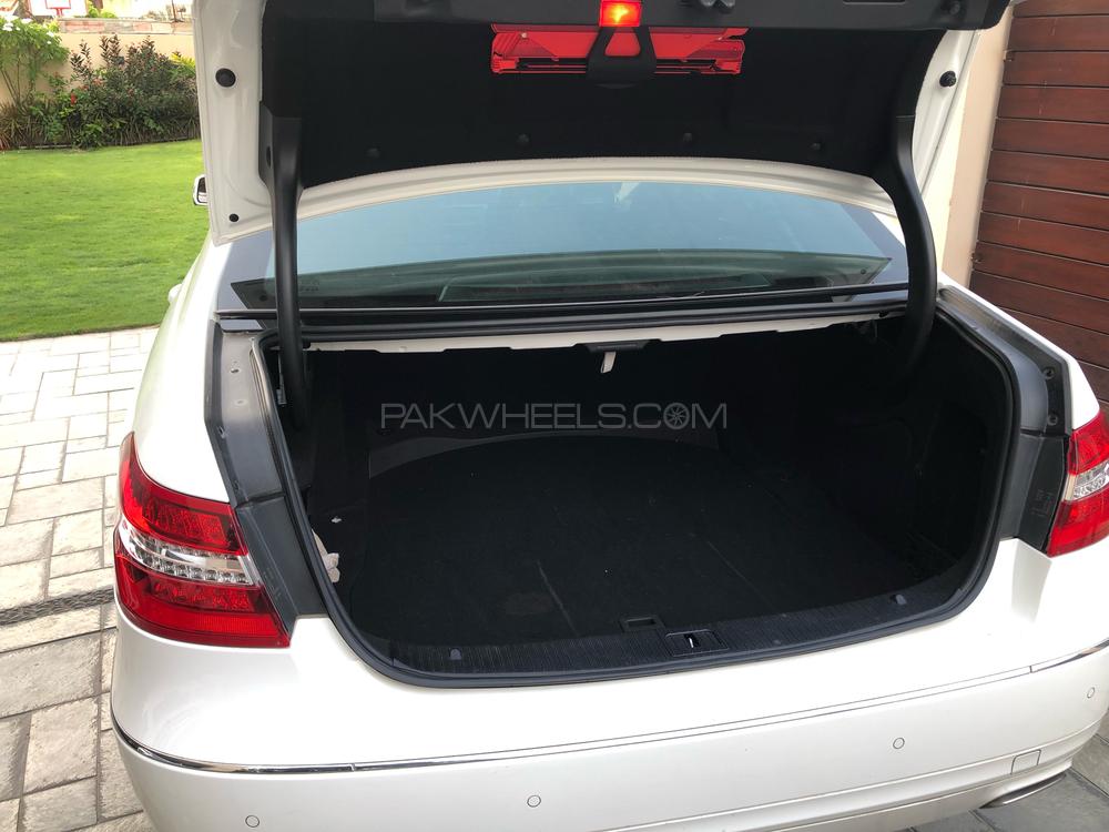 Mercedes Benz E Class 2012 for Sale in Karachi Mercedes Benz E Class 2012 for Sale in Karachi Image-7