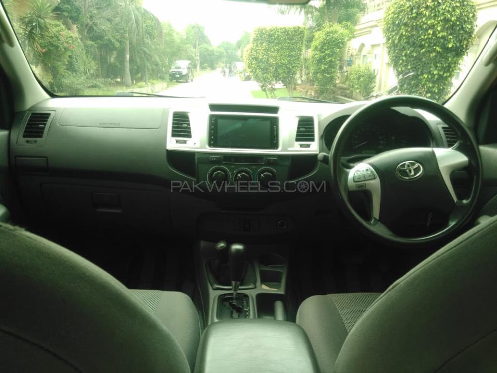 Toyota Hilux 2012 for Sale in Lahore Toyota Hilux 2012 for Sale in Lahore Image-5