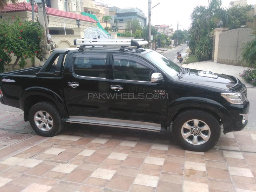 Toyota Hilux 2012 for Sale in Lahore Toyota Hilux 2012 for Sale in Lahore Image-9