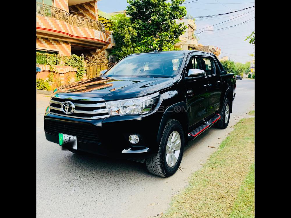 Toyota Hilux 2019 for Sale in Lahore Toyota Hilux 2019 for Sale in Lahore Image-4